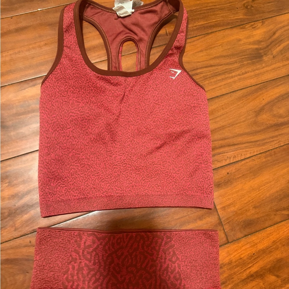 Gymshark Berry Seamless Ribbed Crop Tank and High-Waist Leggings Set - Picture 5 of 13